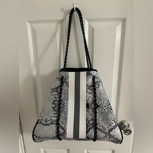 Neoprene bag, black, white and silver snake print